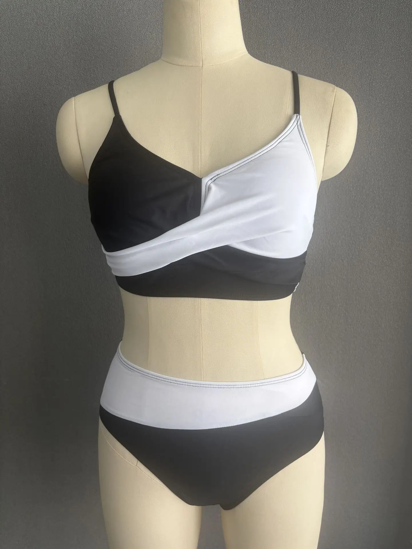 Color Block Bikinis Two Pieces Swimsuit Women Swimwear Beach Wear Bathing Suits Brazilian High Waist Bikini Set