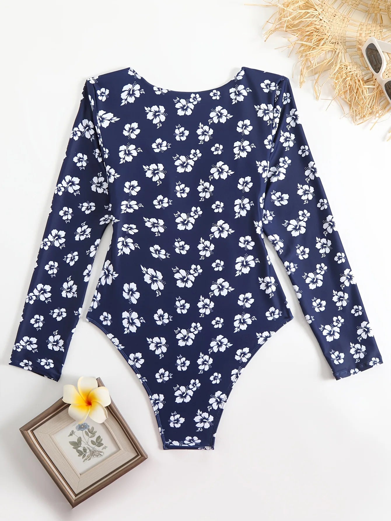 Long Sleeve One Piece Swimsuit Women Vintage Metal W Wire Hollow Out Slim Hollow Out Bathing Suit Holiday Swimwear