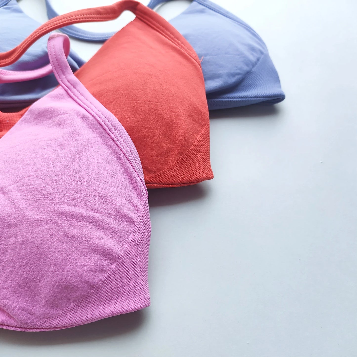 Sports Bra Strappy Backless Yoga Gym Bra Removable Cups Women Workout Clothing Gym Halter Sport Bras Yoga Tank Wrap Top