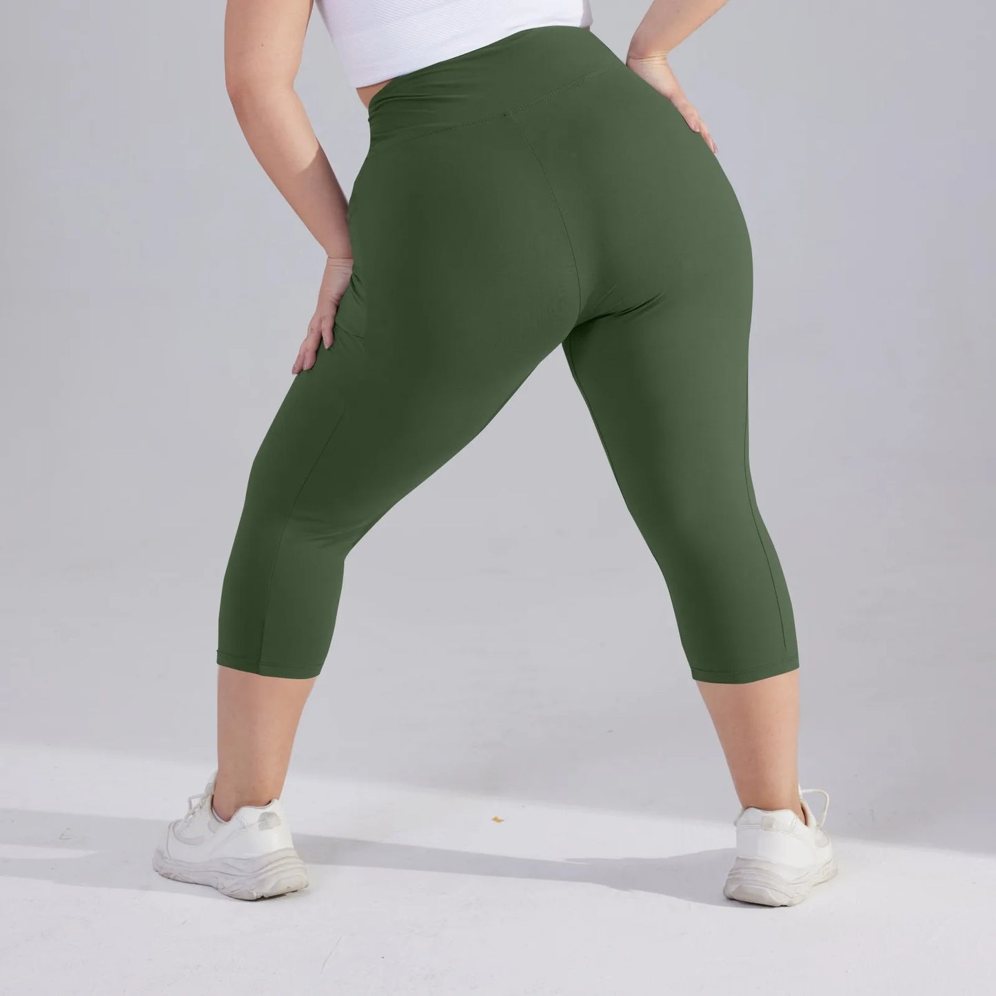 Plus size yoga pants for women Leggings fitness yoga pants with pocket summer sports cropped trousers