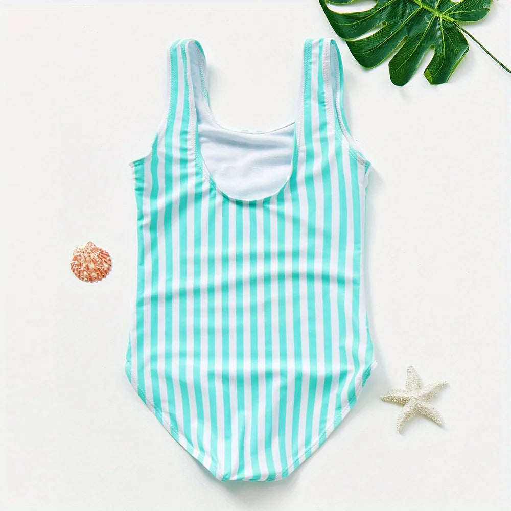 A girl's swimsuit with a fruit pattern, suitable for children aged 2-11. Chest Pad