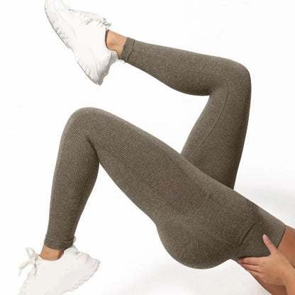 Seamless Leggings Yoga Woman Fitness Elastic Breathable Hip-lifting Leisure Sports Tights Side Pocket Style Gym Trousers
