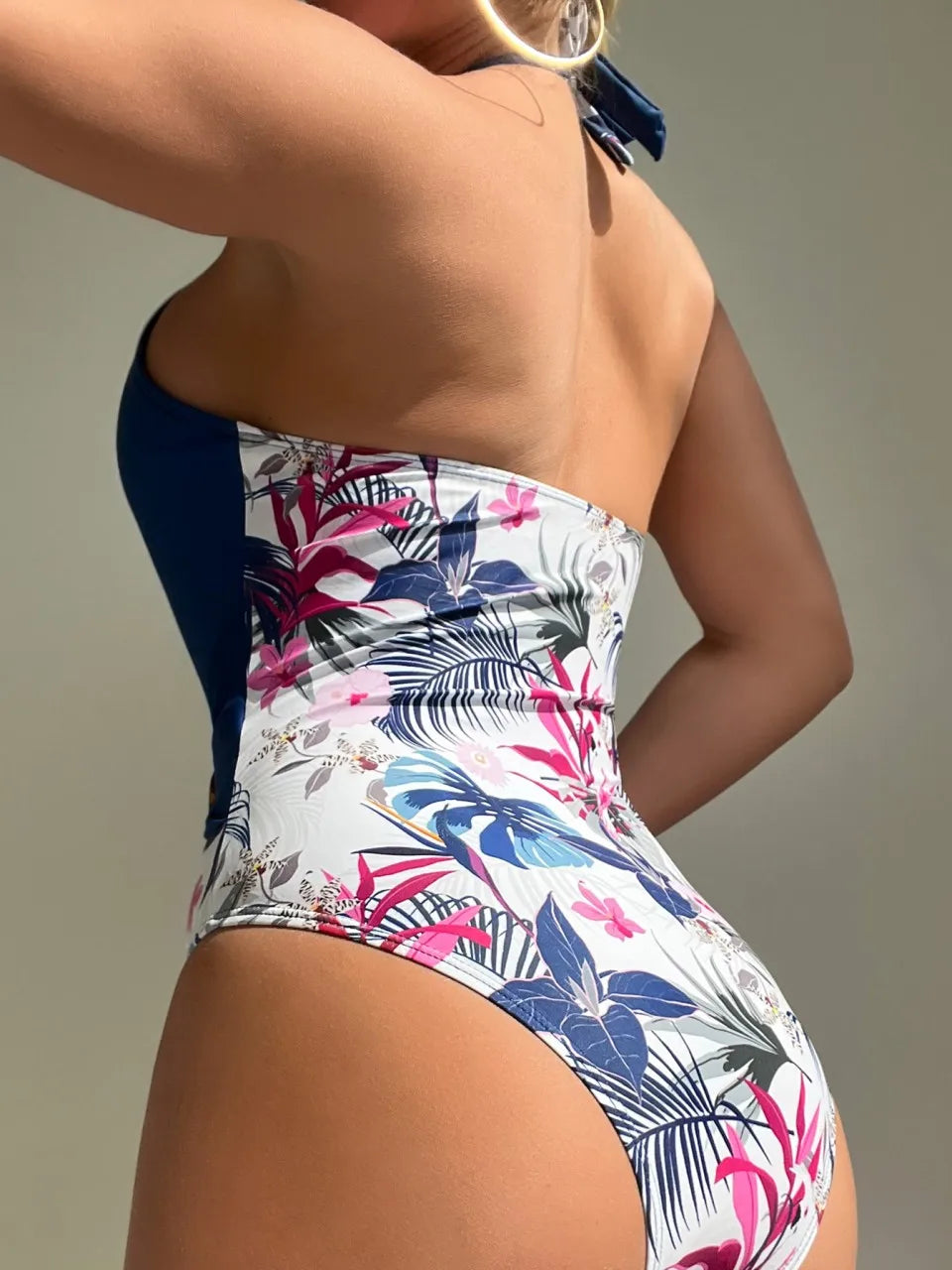 Halter Swimsuit Women One Piece Patchwork Backless Swimwear Female Monokini Bathing Swimming Suit Padded Beachwear