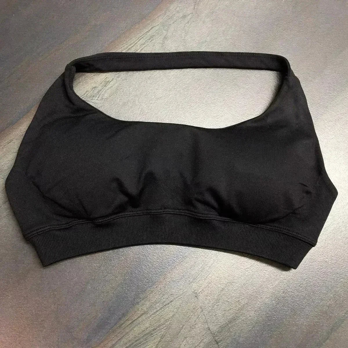Halter Sports Bra for Women Neck Strap Bra Seamless Open Back Top Medium Support Gym Crop Top Stretchy Sportswear
