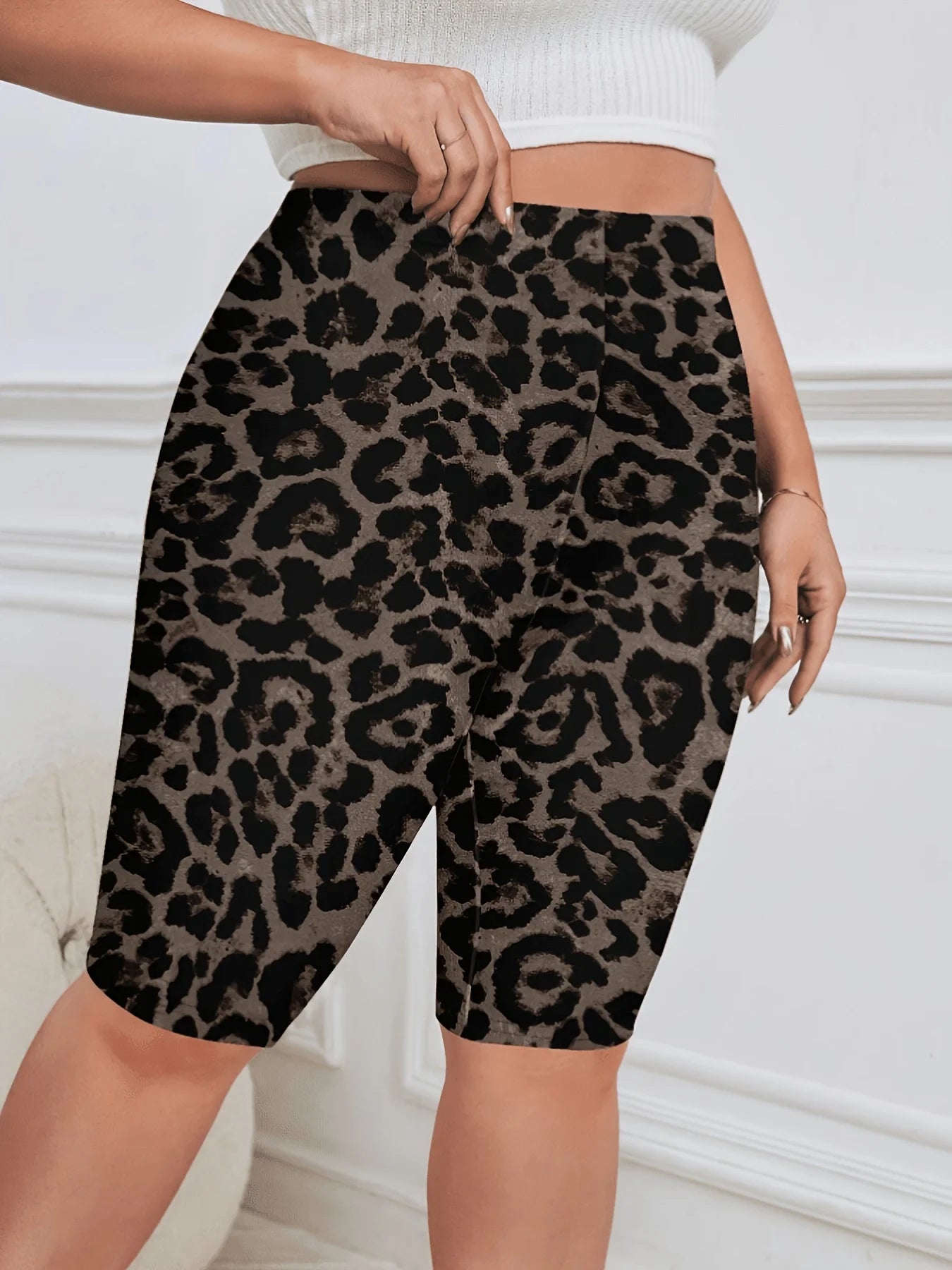 Plus Size Women Elastic Waist Leopard Print Gym Shorts