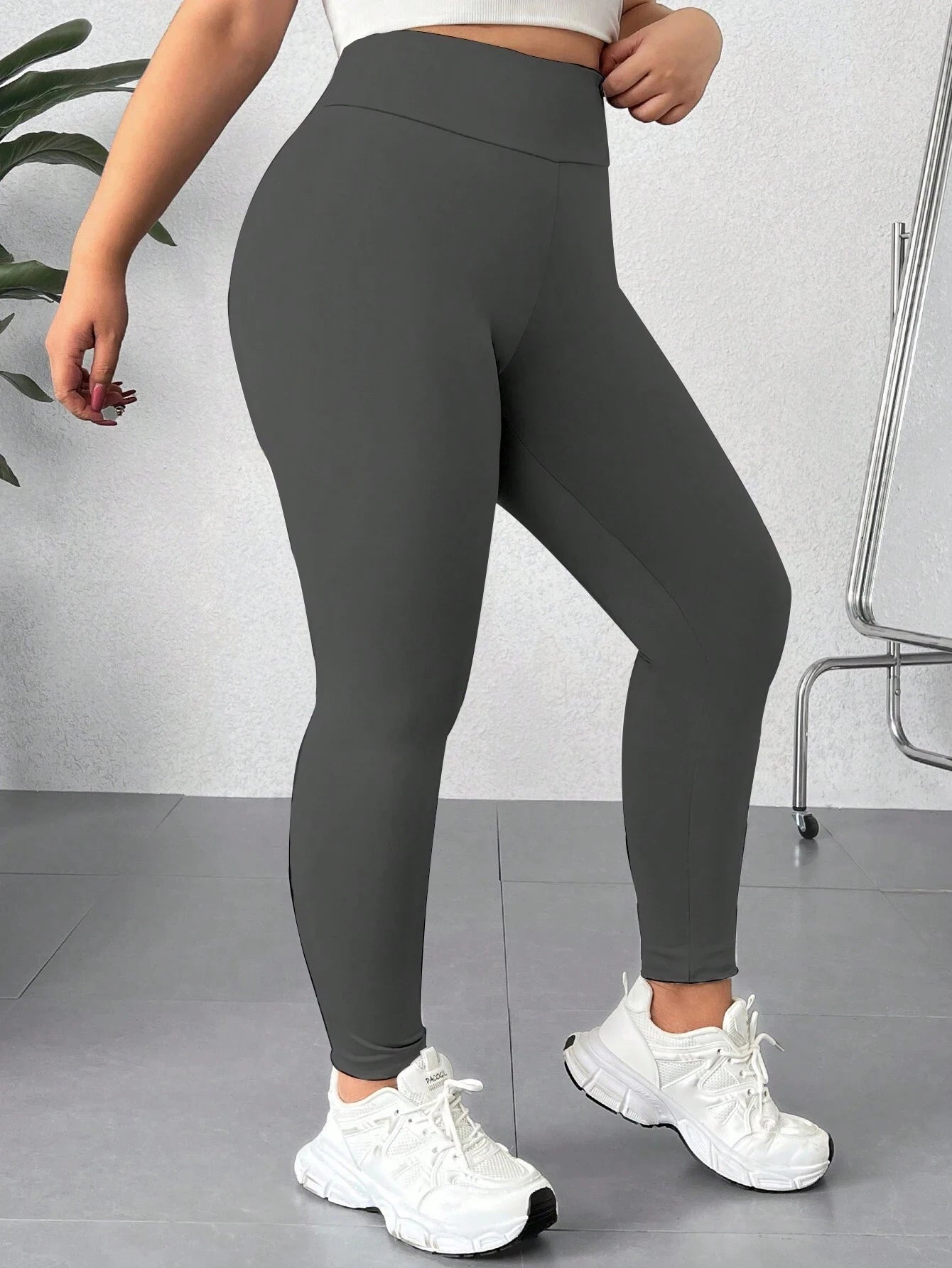Plus Size  Extra Large Size Hot selling Fleece Tight and Warm Pants Winter Lamb Fleece Thick Elastic Bottom Pants for Women