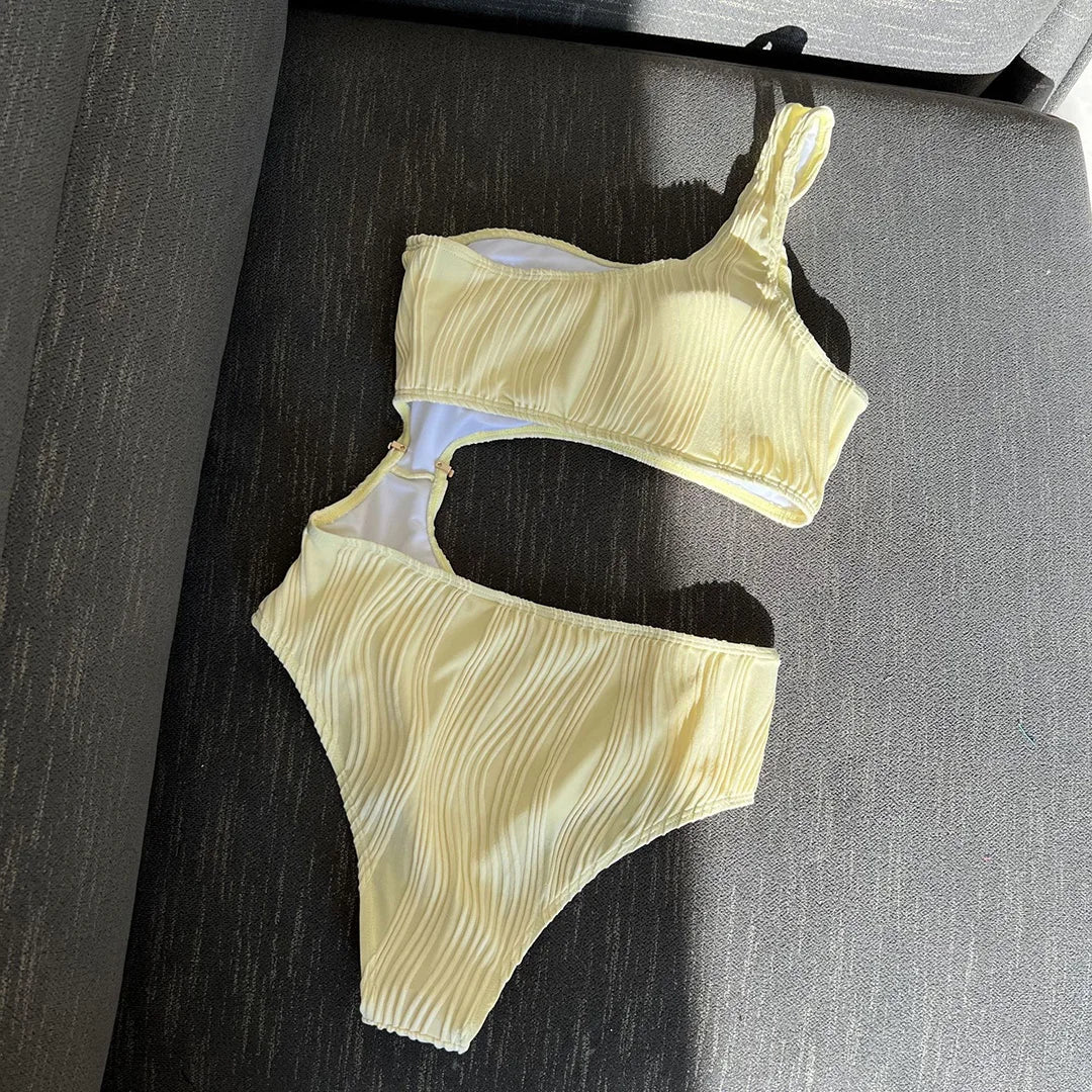 Asymmetric Cut Out Wrinkled One Piece Swimsuit Women Swimwear Female One Shoulder Padded Bather Bathing Suit Swim Lady