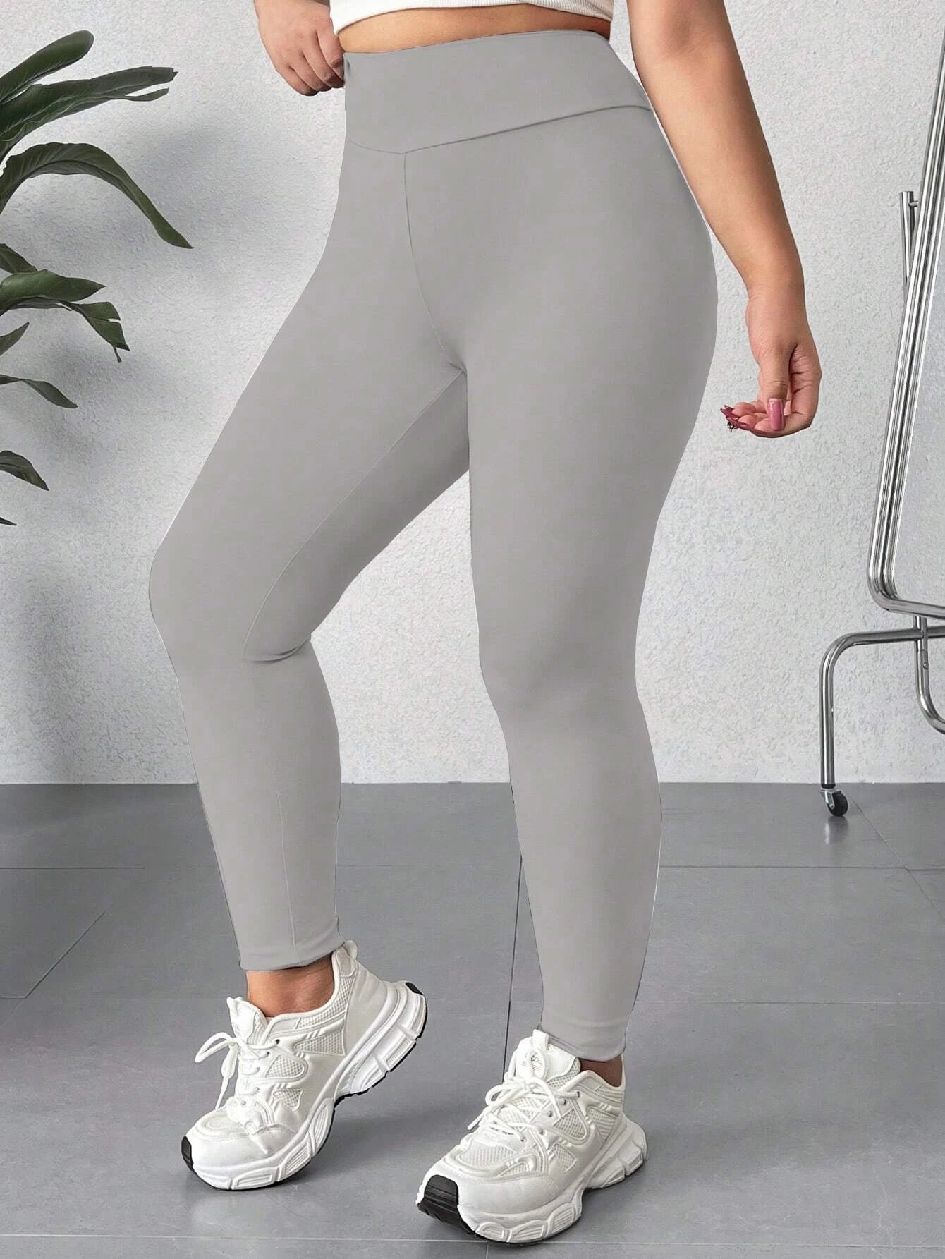Plus Size  Extra Large Size Hot selling Fleece Tight and Warm Pants Winter Lamb Fleece Thick Elastic Bottom Pants for Women