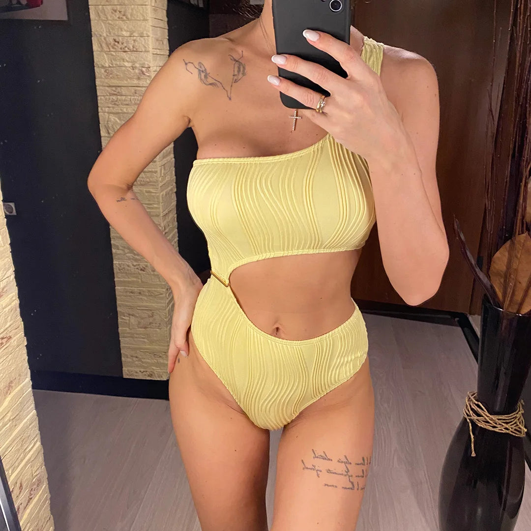 Asymmetric Cut Out Wrinkled One Piece Swimsuit Women Swimwear Female One Shoulder Padded Bather Bathing Suit Swim Lady