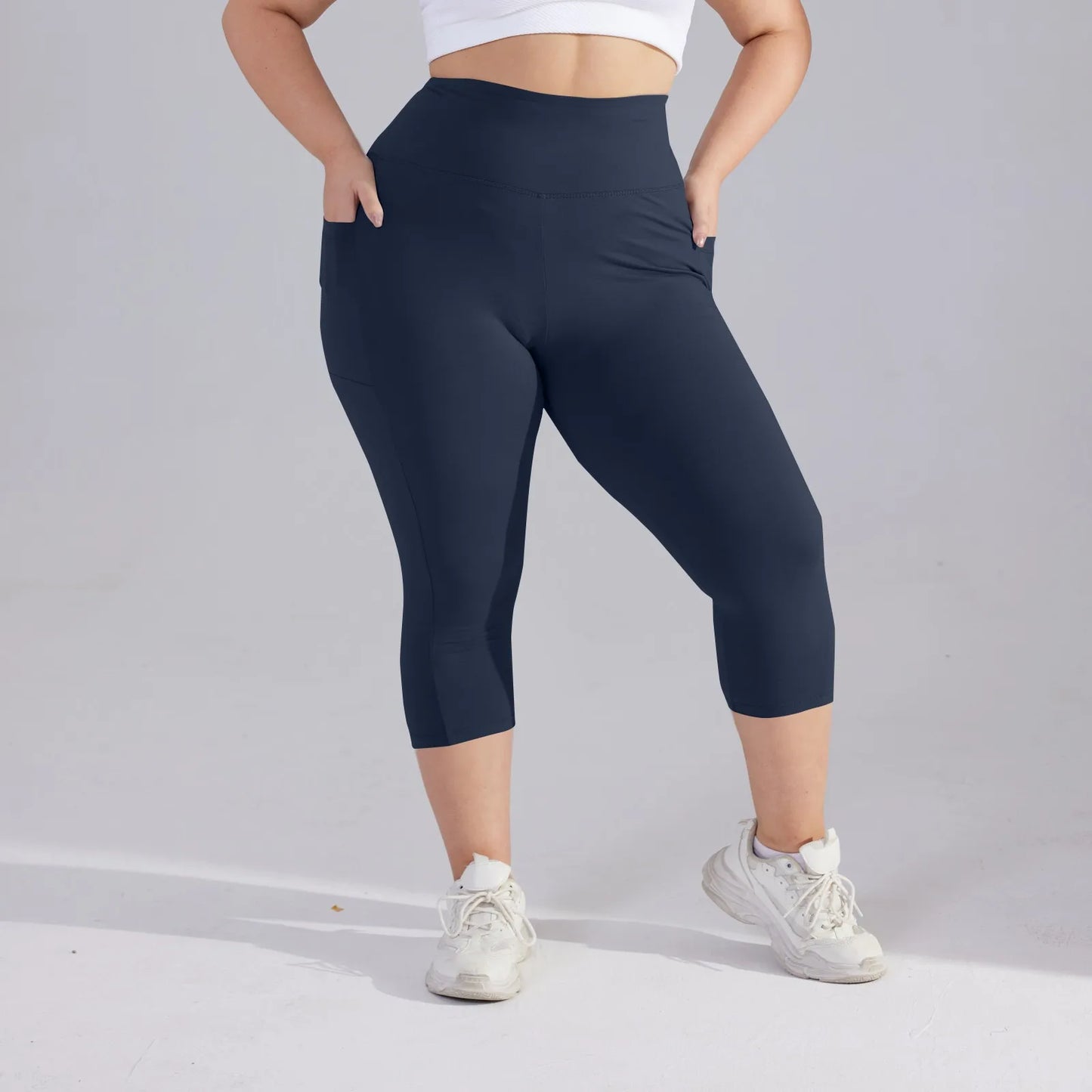 Plus size yoga pants for women Leggings fitness yoga pants with pocket summer sports cropped trousers