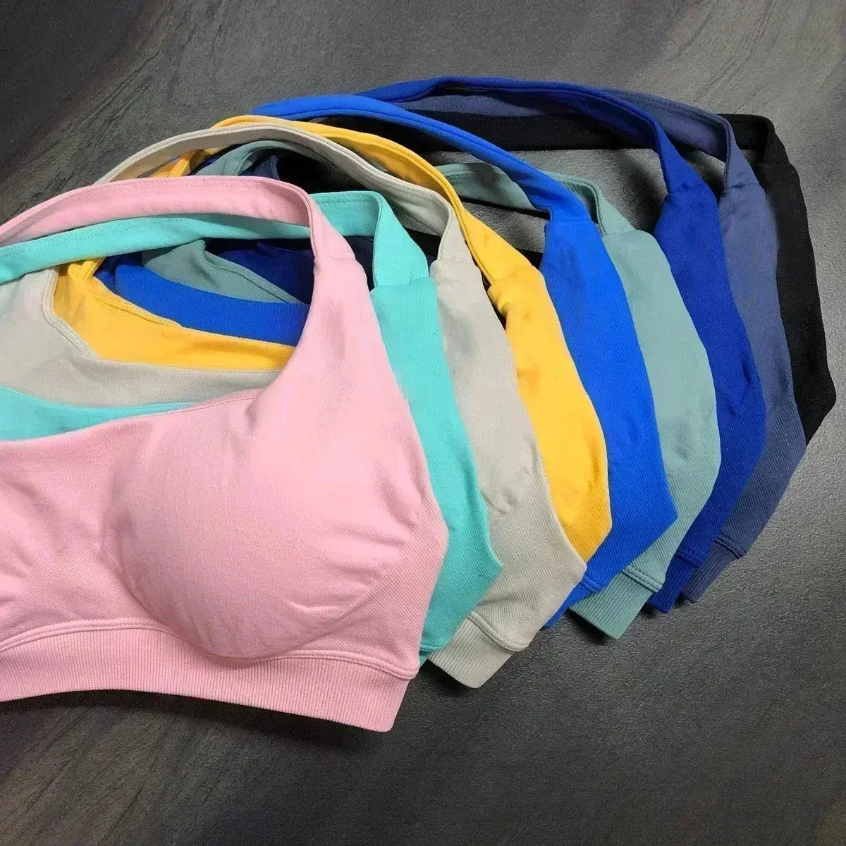 Halter Sports Bra for Women Neck Strap Bra Seamless Open Back Top Medium Support Gym Crop Top Stretchy Sportswear