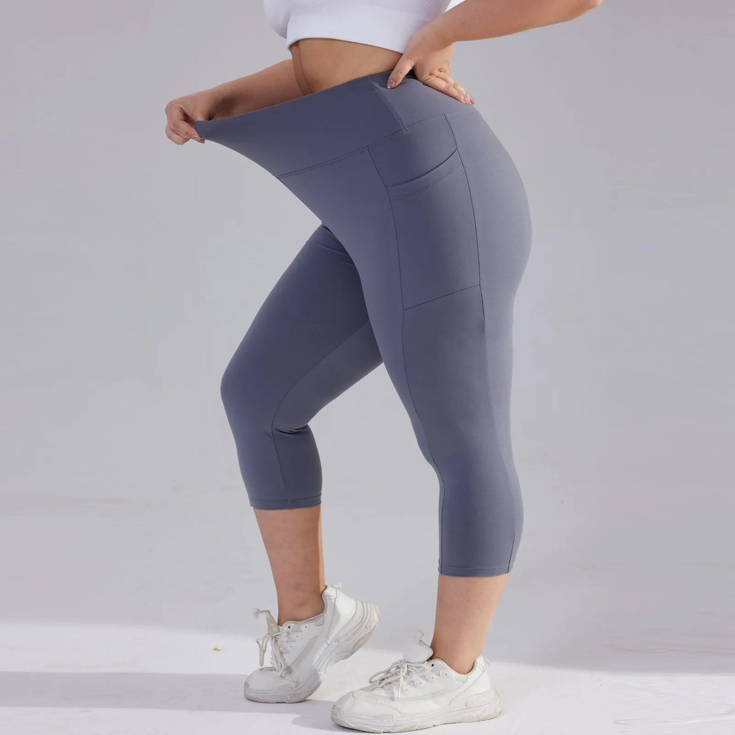 Plus size yoga pants for women Leggings fitness yoga pants with pocket summer sports cropped trousers