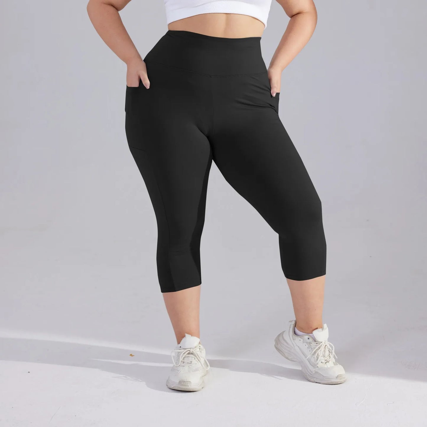 Plus size yoga pants for women Leggings fitness yoga pants with pocket summer sports cropped trousers