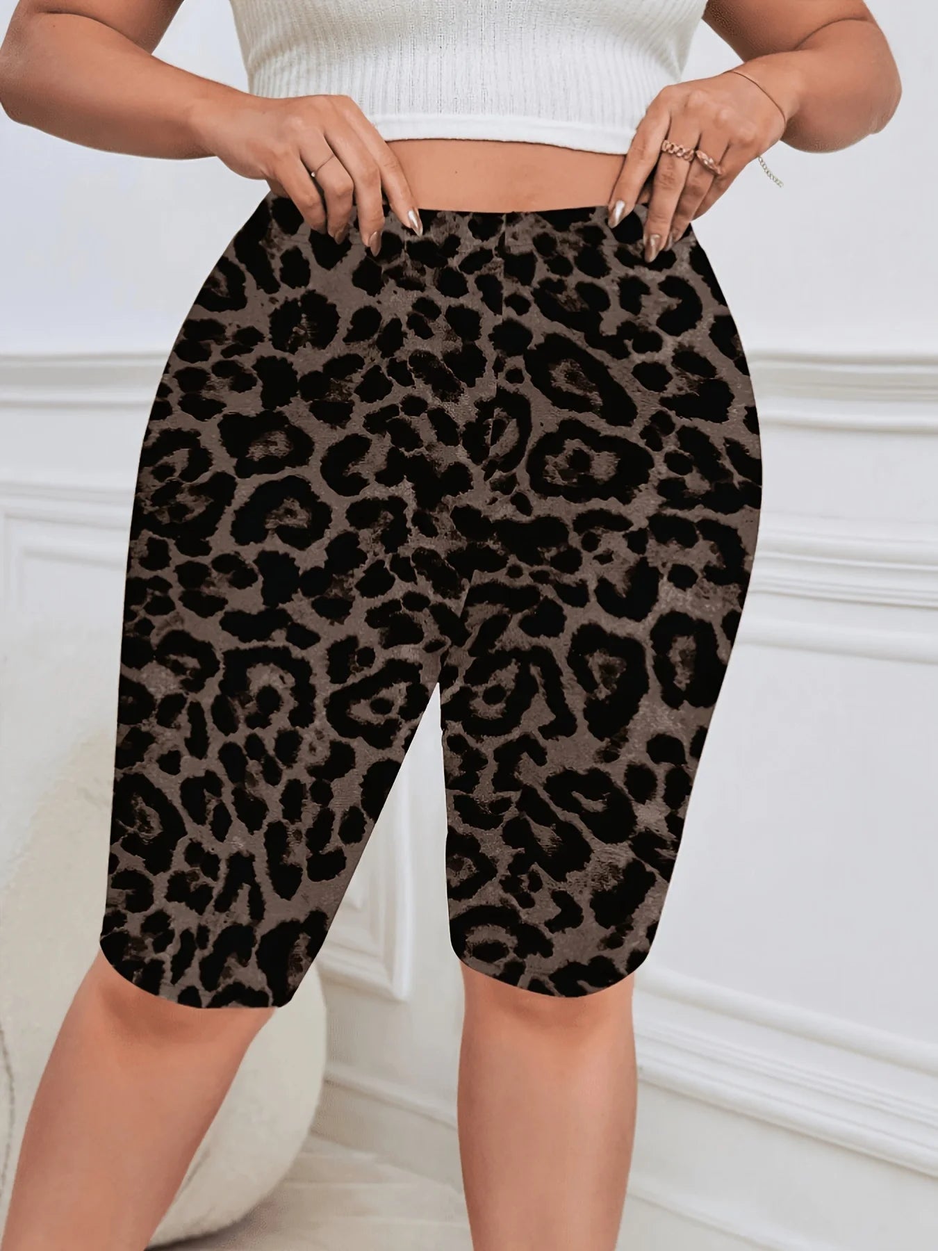 Plus Size Women Elastic Waist Leopard Print Gym Shorts