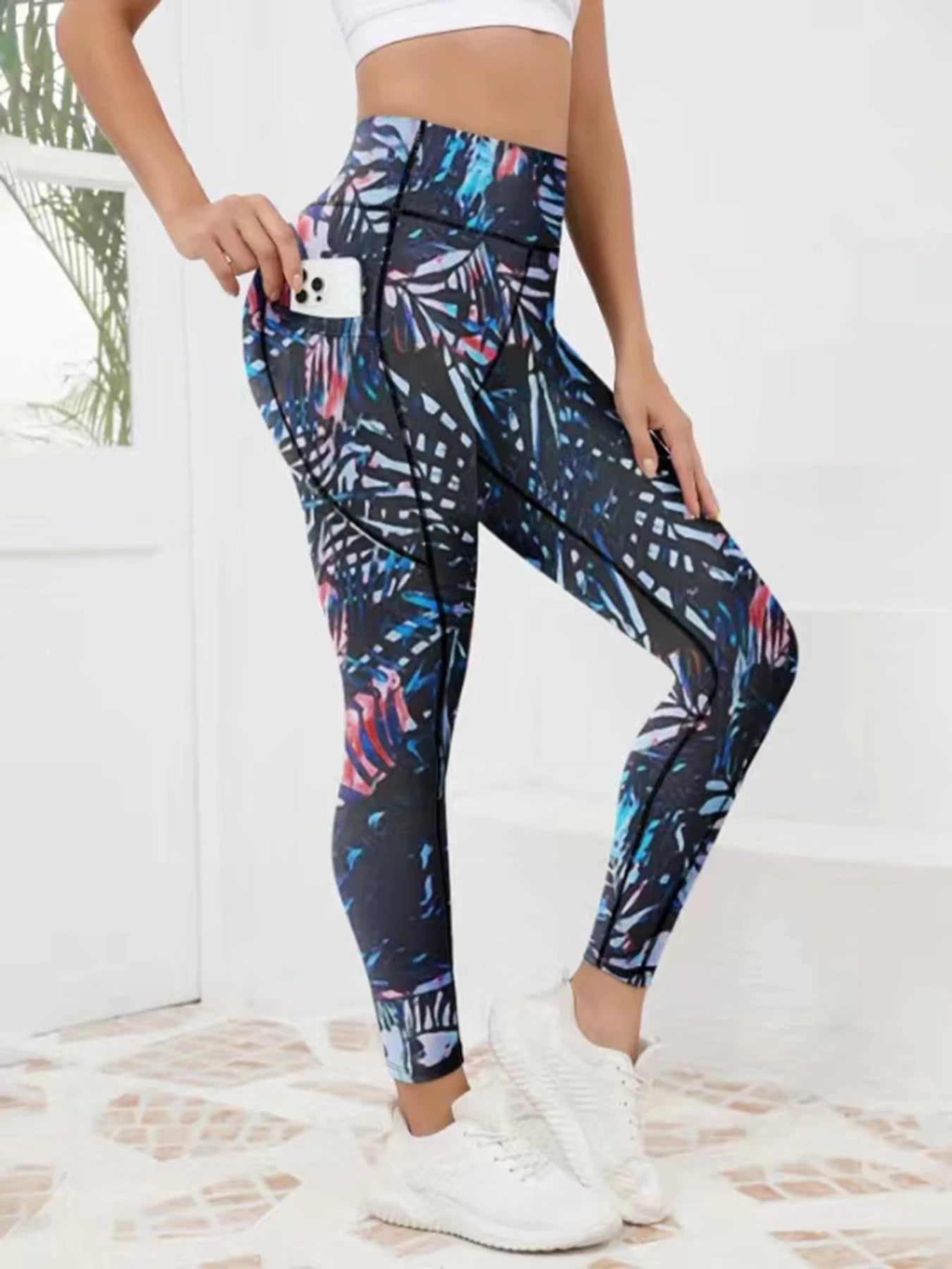 Printed women's high waistband pocket fitness pants paired with tight abdominal yoga pants, suitable for running