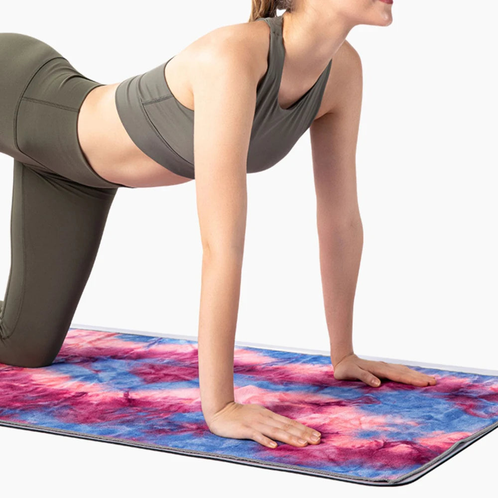 Anti slip hot yoga towel, made of absorbent soft ultra-fine fiber, available in various colors, suitable for Bikram Pilates   ﻿