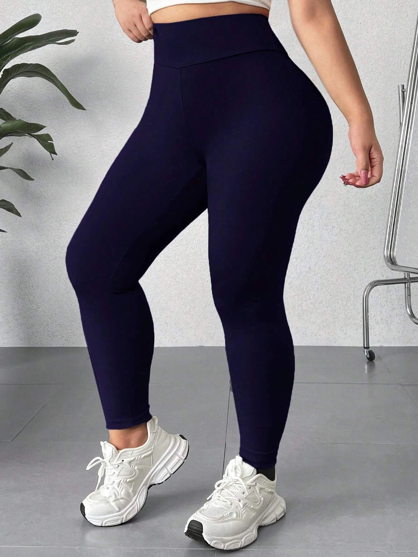 Plus Size  Extra Large Size Hot selling Fleece Tight and Warm Pants Winter Lamb Fleece Thick Elastic Bottom Pants for Women